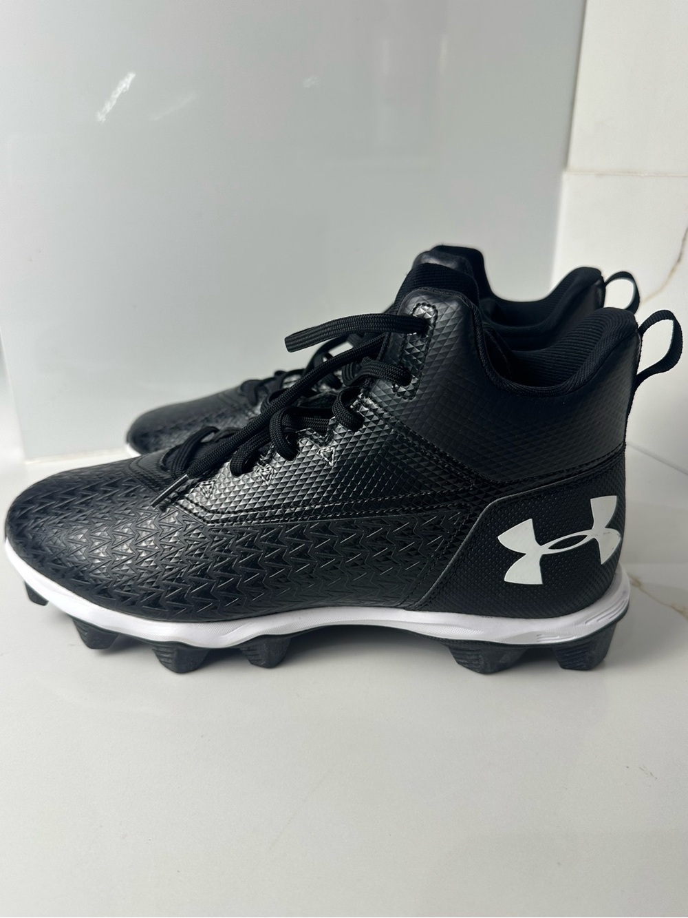 Under Armour Black High Top Football Cleats Size 9.5